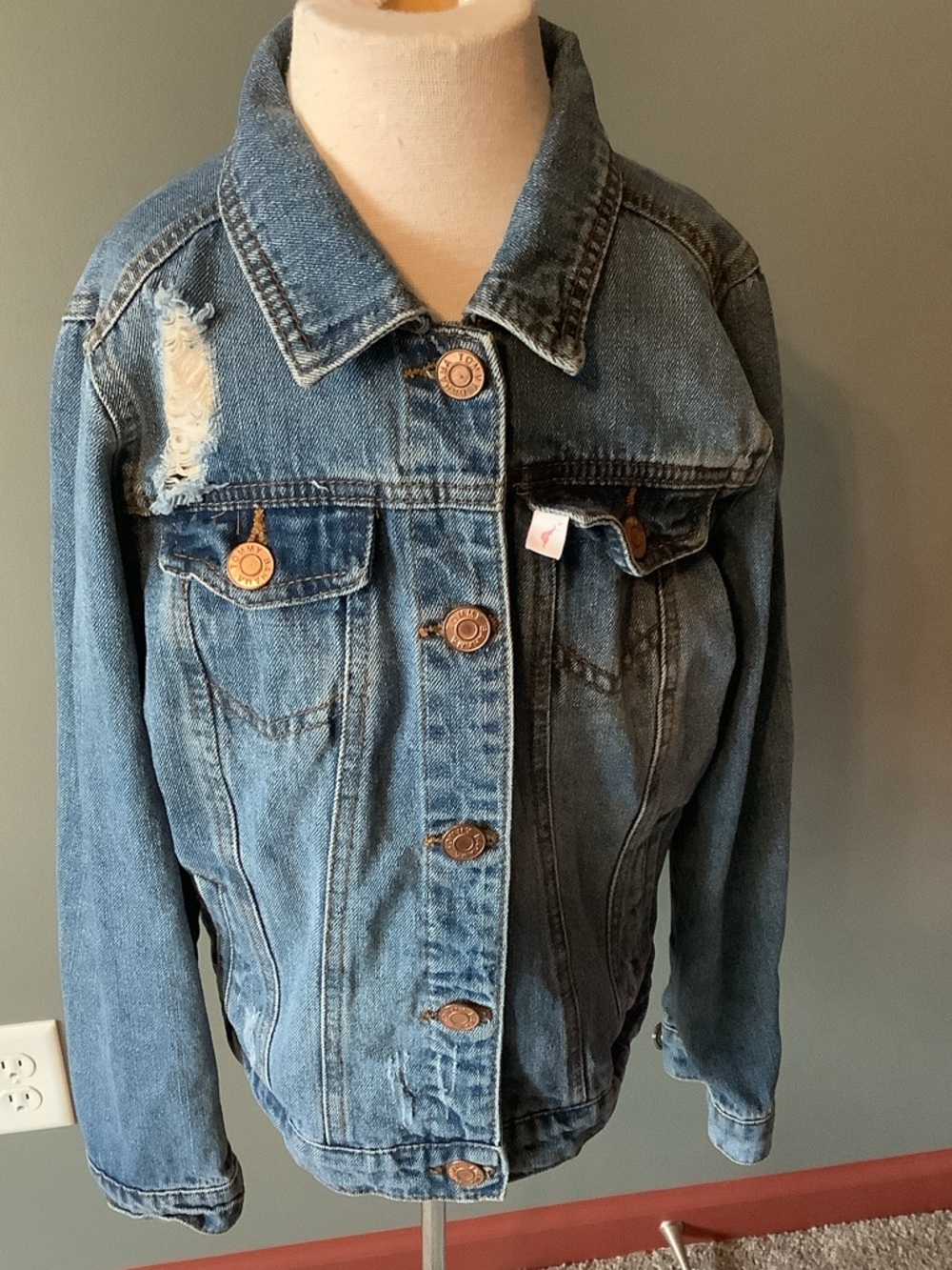 Tommy Bahama Girl’s Size 10 Classic Blue Denim Jacket. Excellent condition.